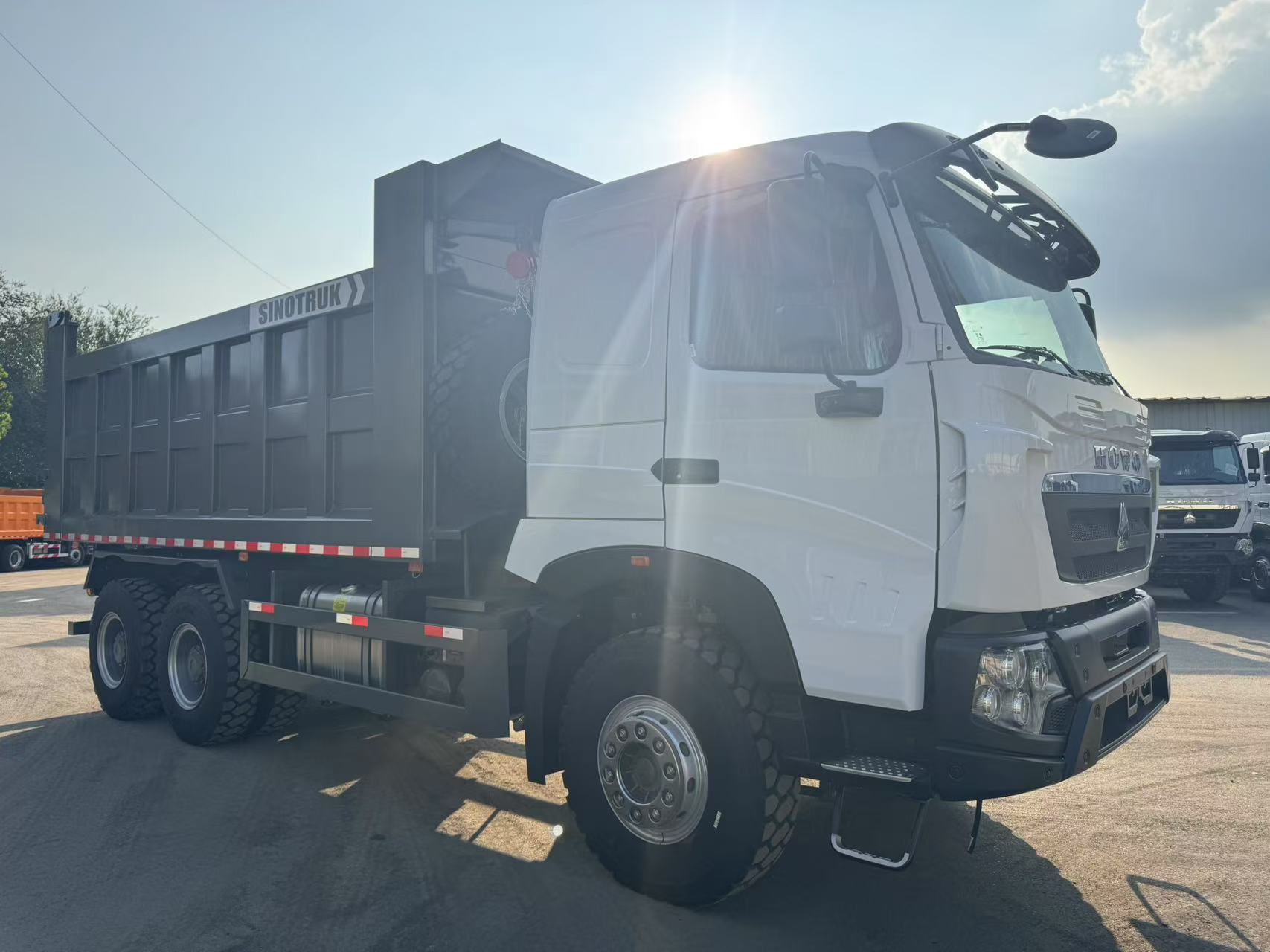 中国重汽 T7S自卸车
