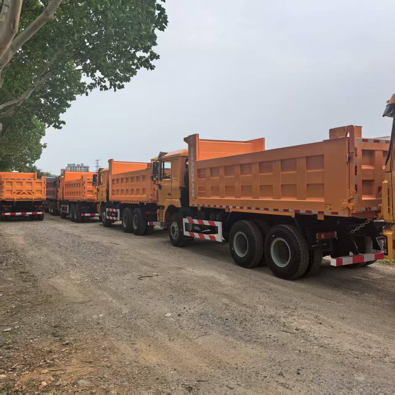 陕汽自卸车