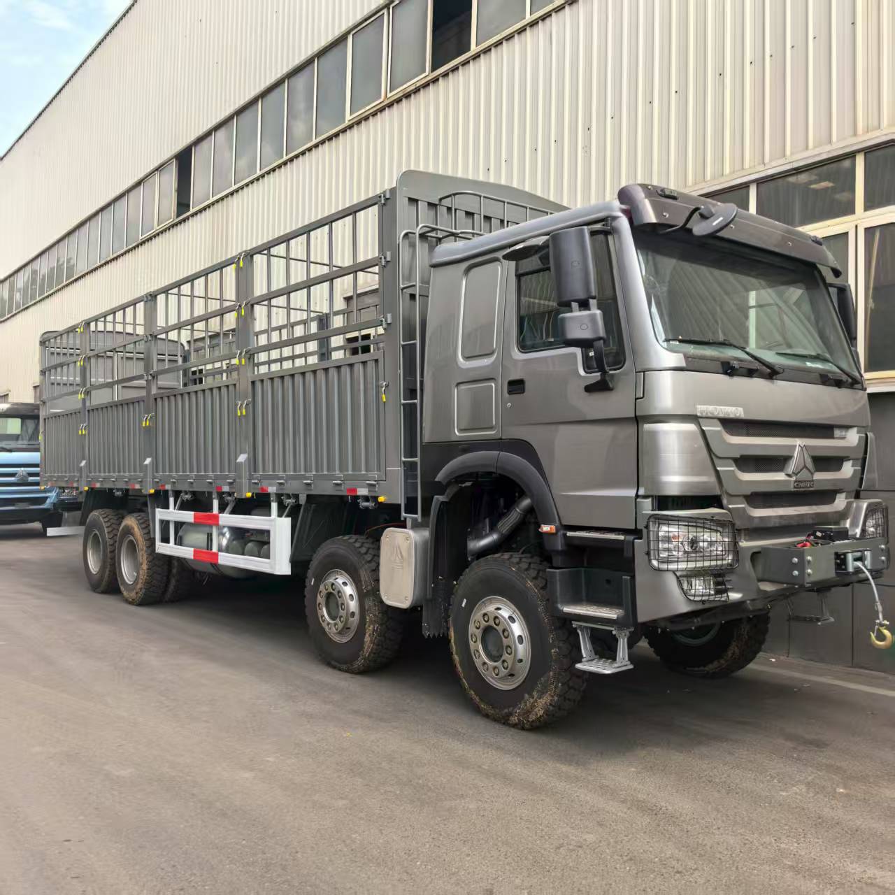 中国重汽全驱载货车